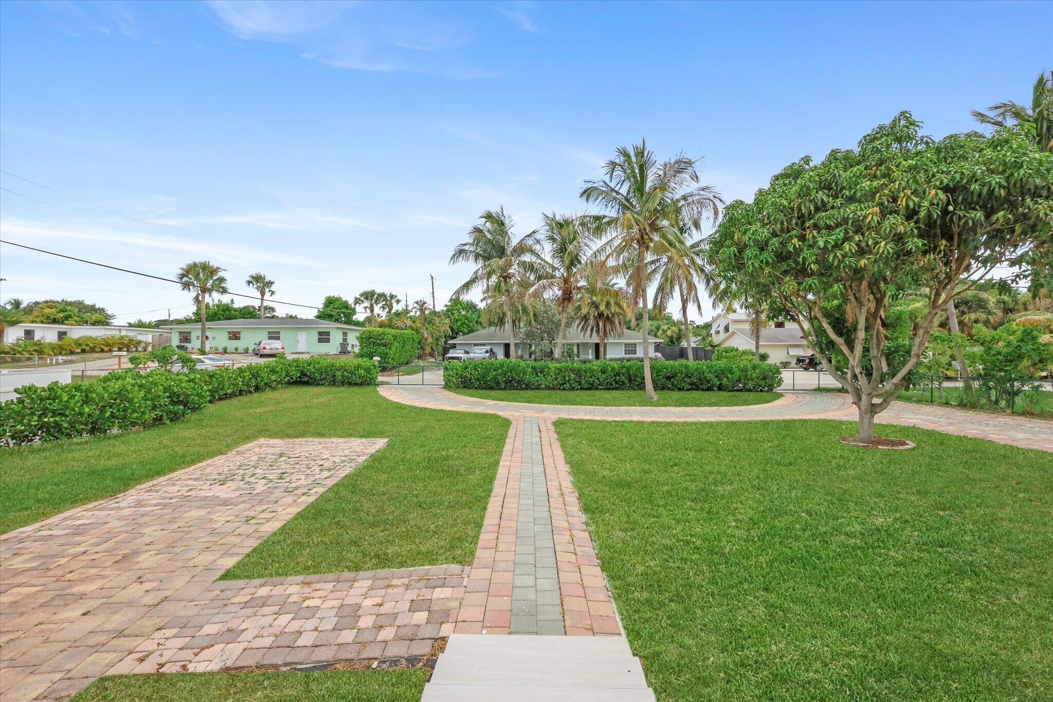 Foto de propiedad en 1803 Service Road, North Palm Beach, FL 33408 North Palm Beach con MLS# 