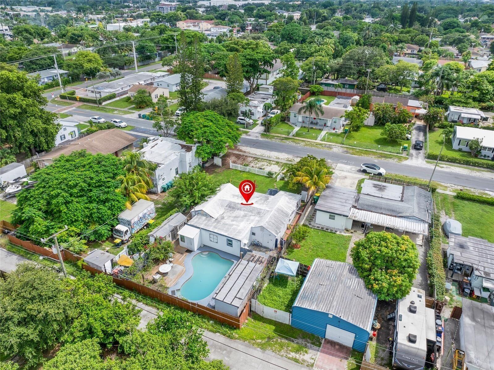 Foto de propiedad en 230 SW 14th Street, Dania Beach, FL 33004 Dania Beach con MLS# 