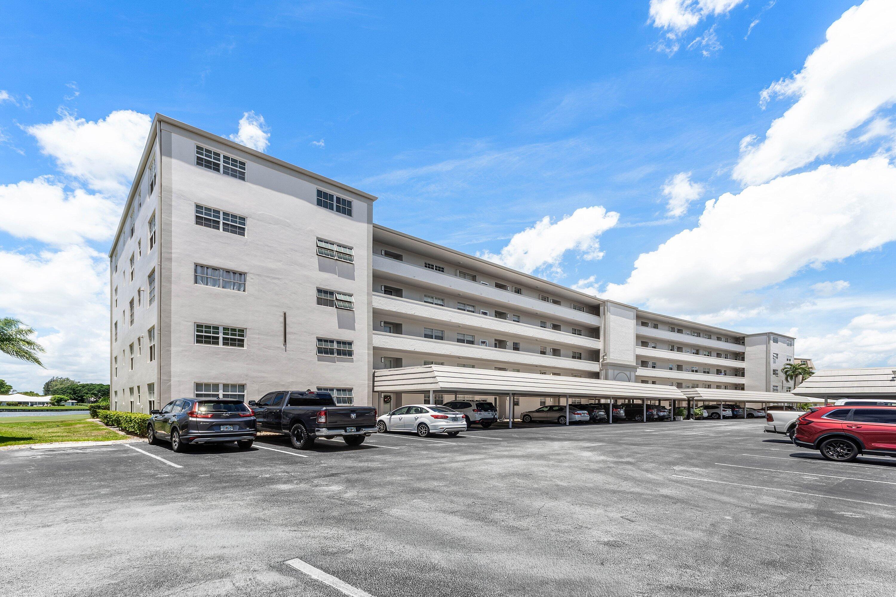 Foto de propiedad en 250 John F Kennedy Drive 204, Atlantis, FL 33462 Atlantis con MLS# 