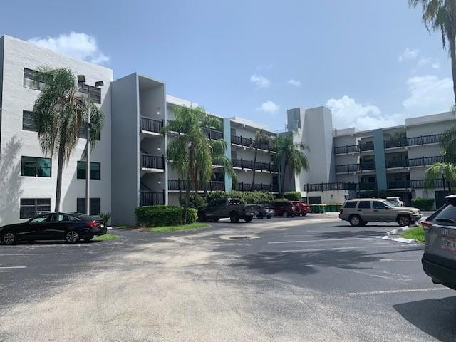 Foto de propiedad en 1021 MOCKINGBIRD Lane 217, Plantation, FL 33324 Plantation con MLS# 