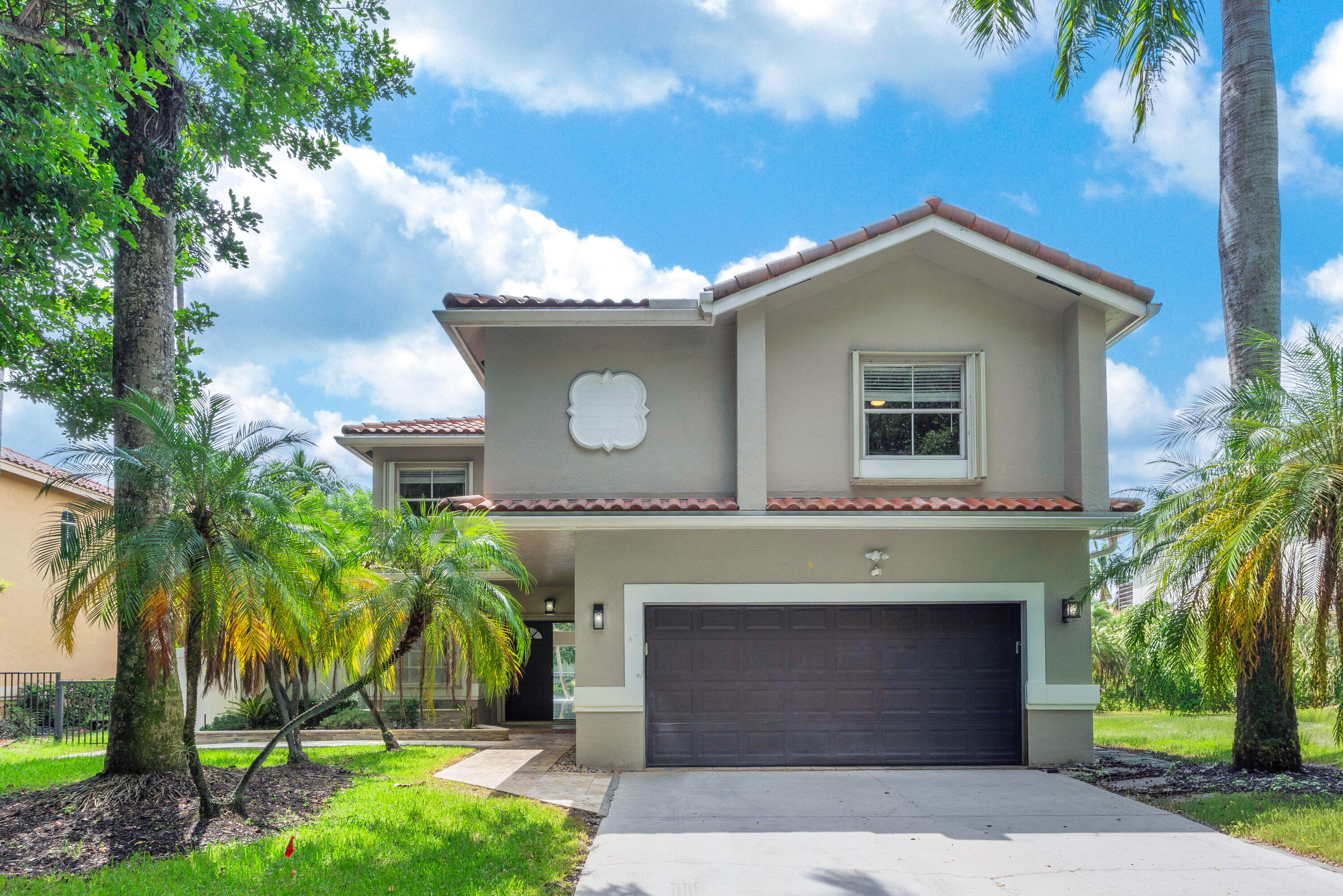 Foto de propiedad en 5921 NW 59TH Avenue, Parkland, FL 33067 Parkland con MLS# 
