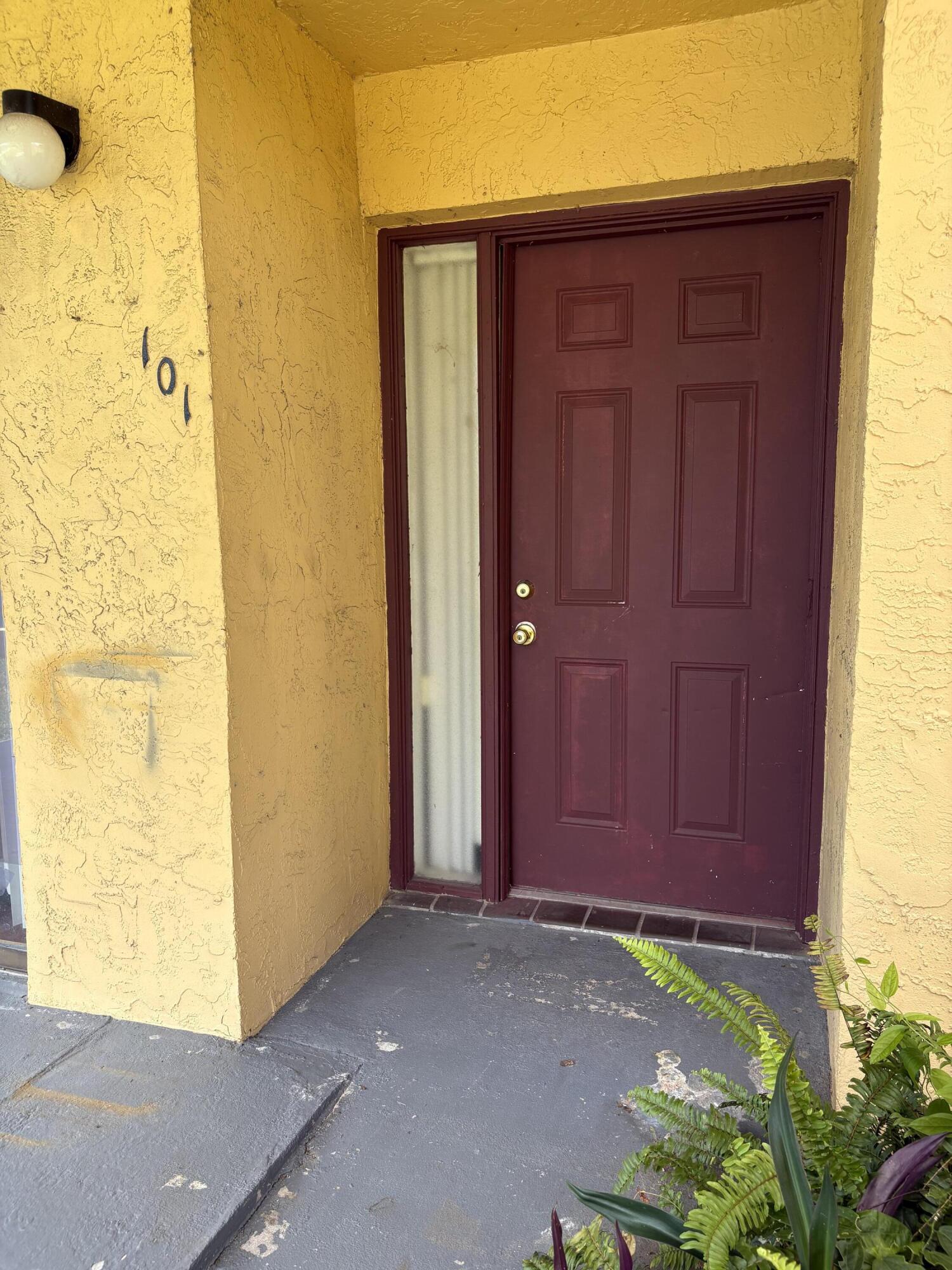 Foto de propiedad en 610 NW 214TH Street 101, Miami Gardens, FL 33169 Miami Gardens con MLS# 