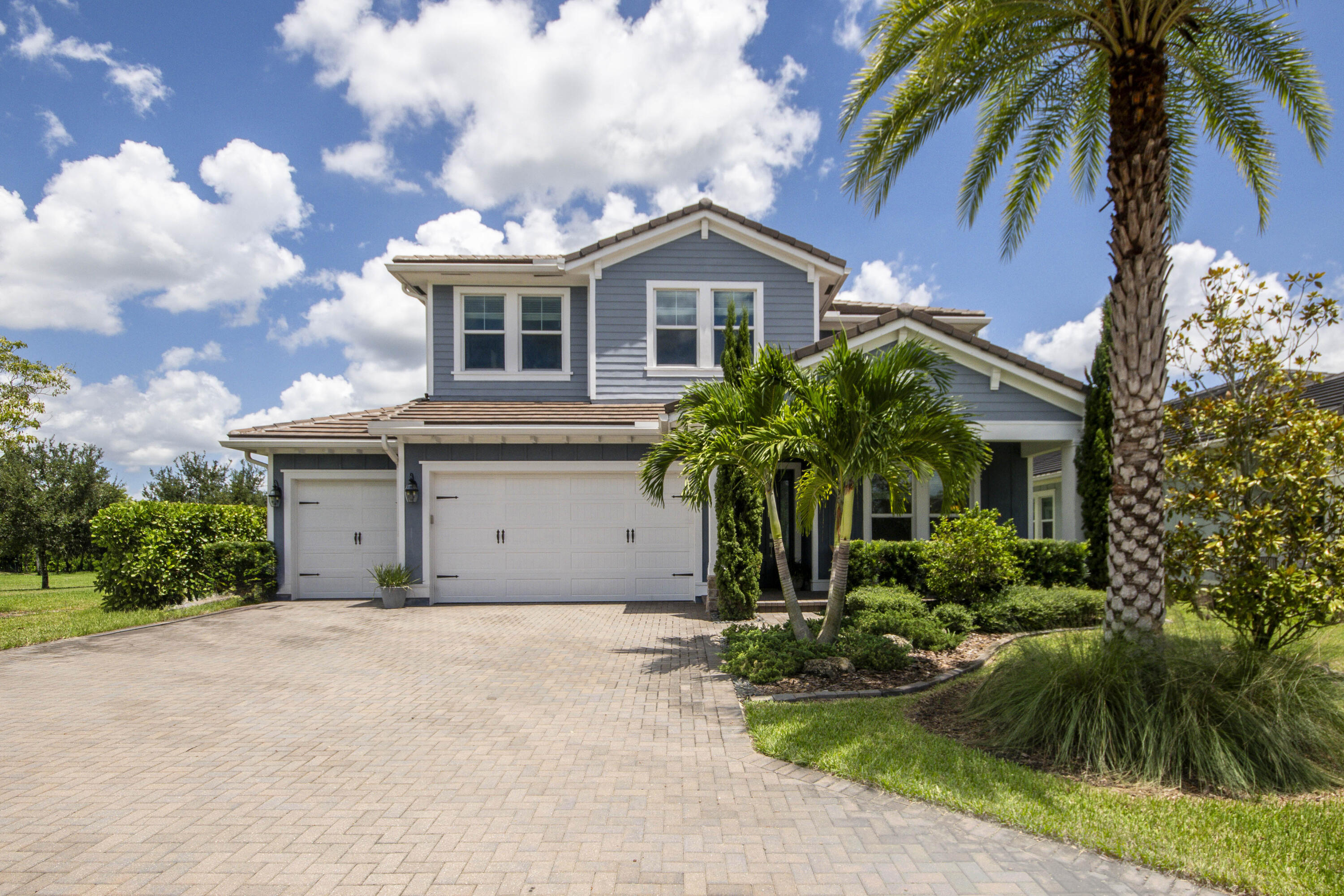 Foto de propiedad en 1086 Ember Ridge Run, Loxahatchee, FL 33470 Loxahatchee con MLS# 