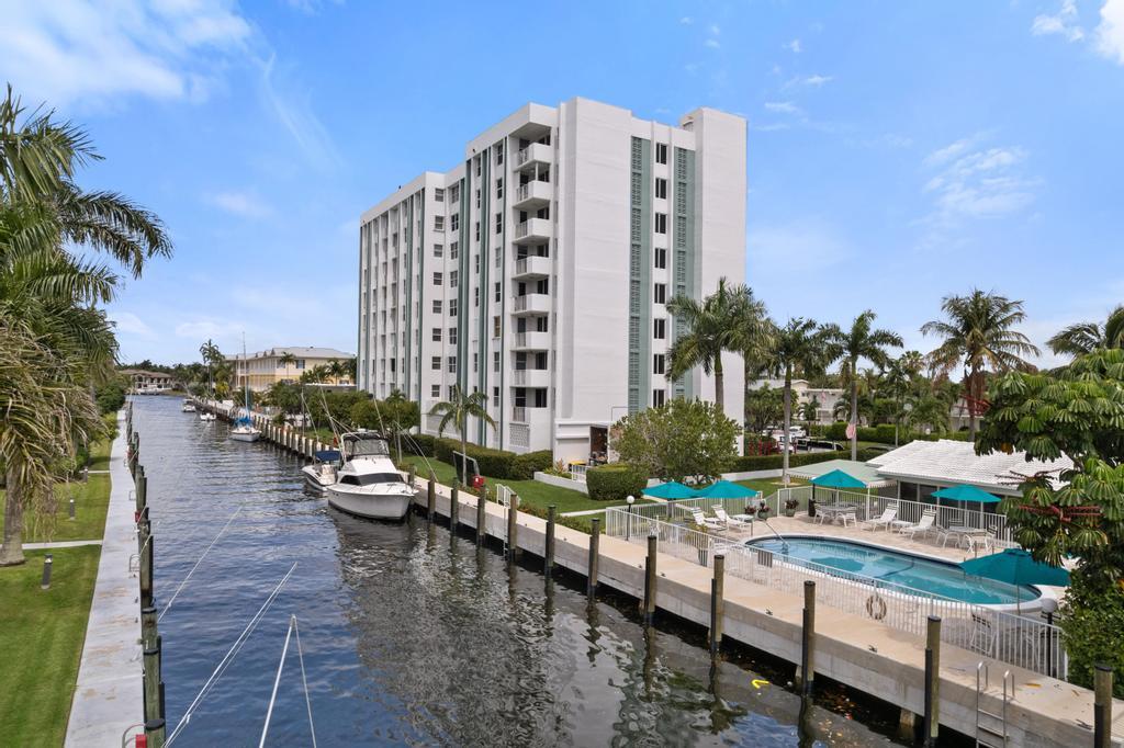 Foto de propiedad en 3210 SE 10th Street 4a, Pompano Beach, FL 33062 Pompano Beach con MLS# 