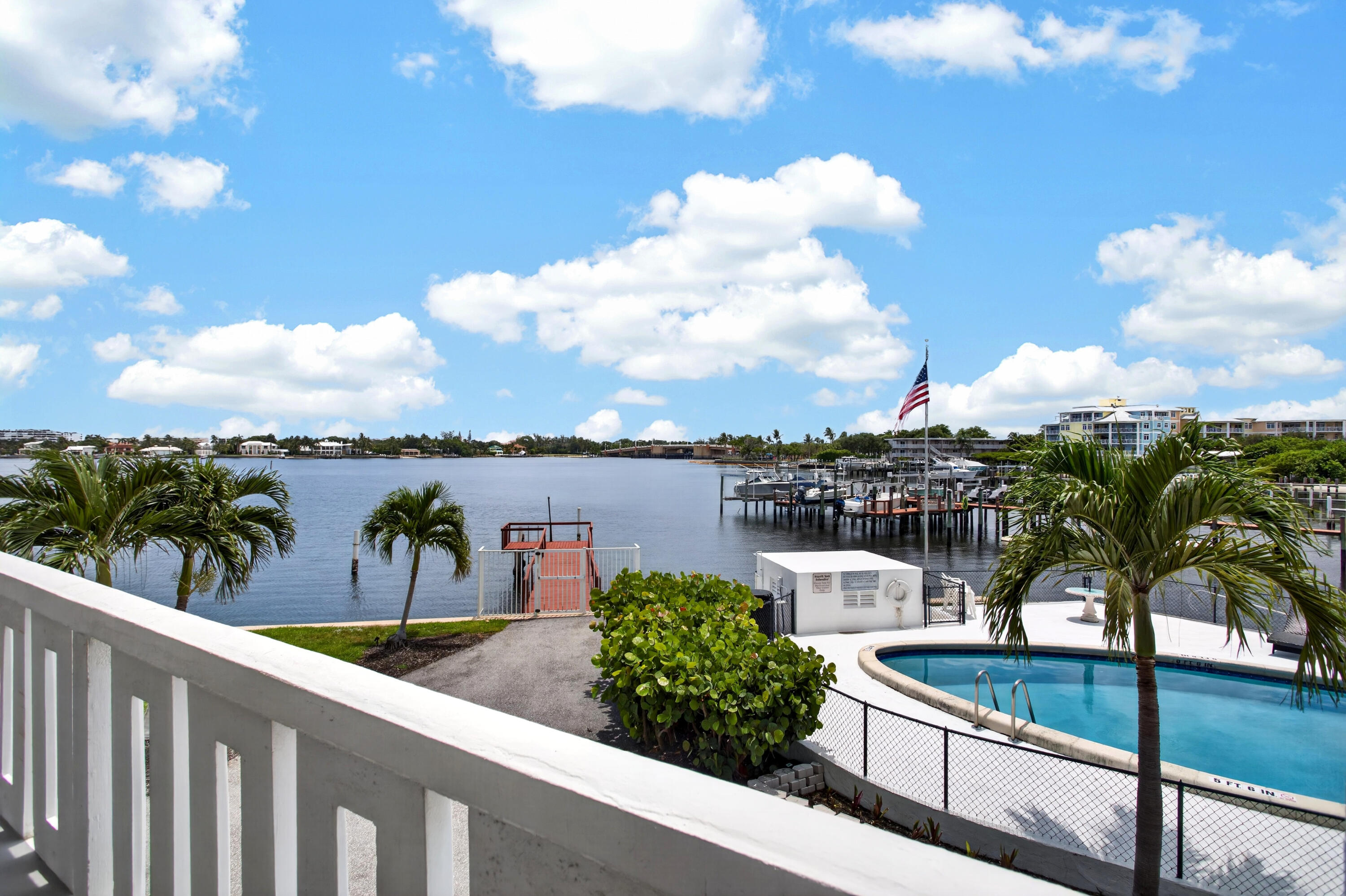 Foto de propiedad en 231 E Lantana Road 204, Lantana, FL 33462 Lantana con MLS# 