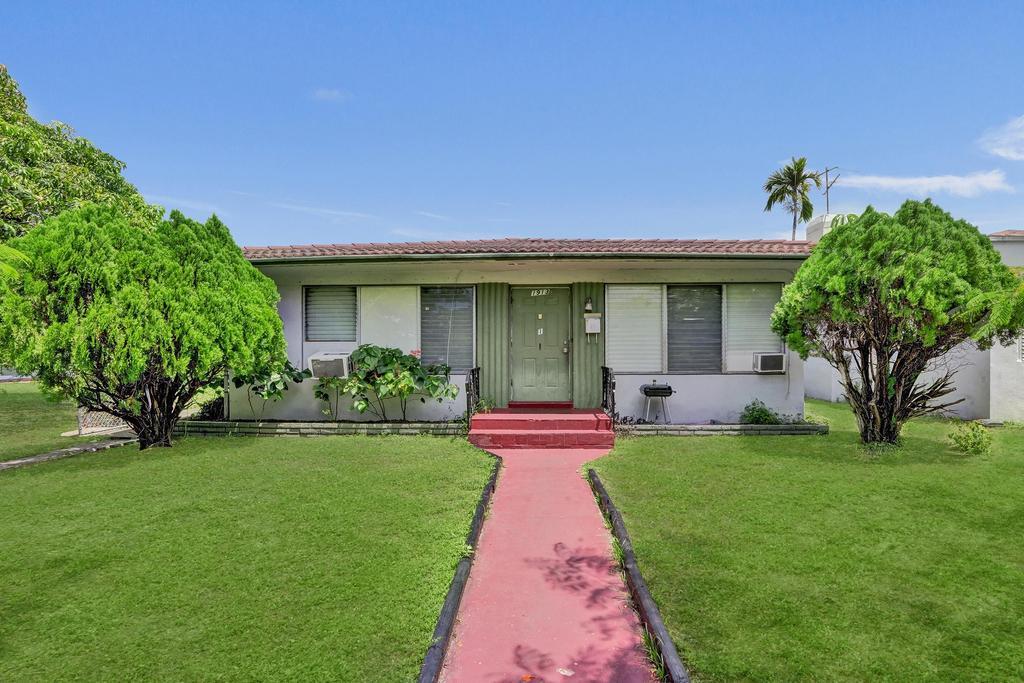 En Venta 1913 Taylor Street, Hollywood, FL 33020, Hollywood, FL 33020