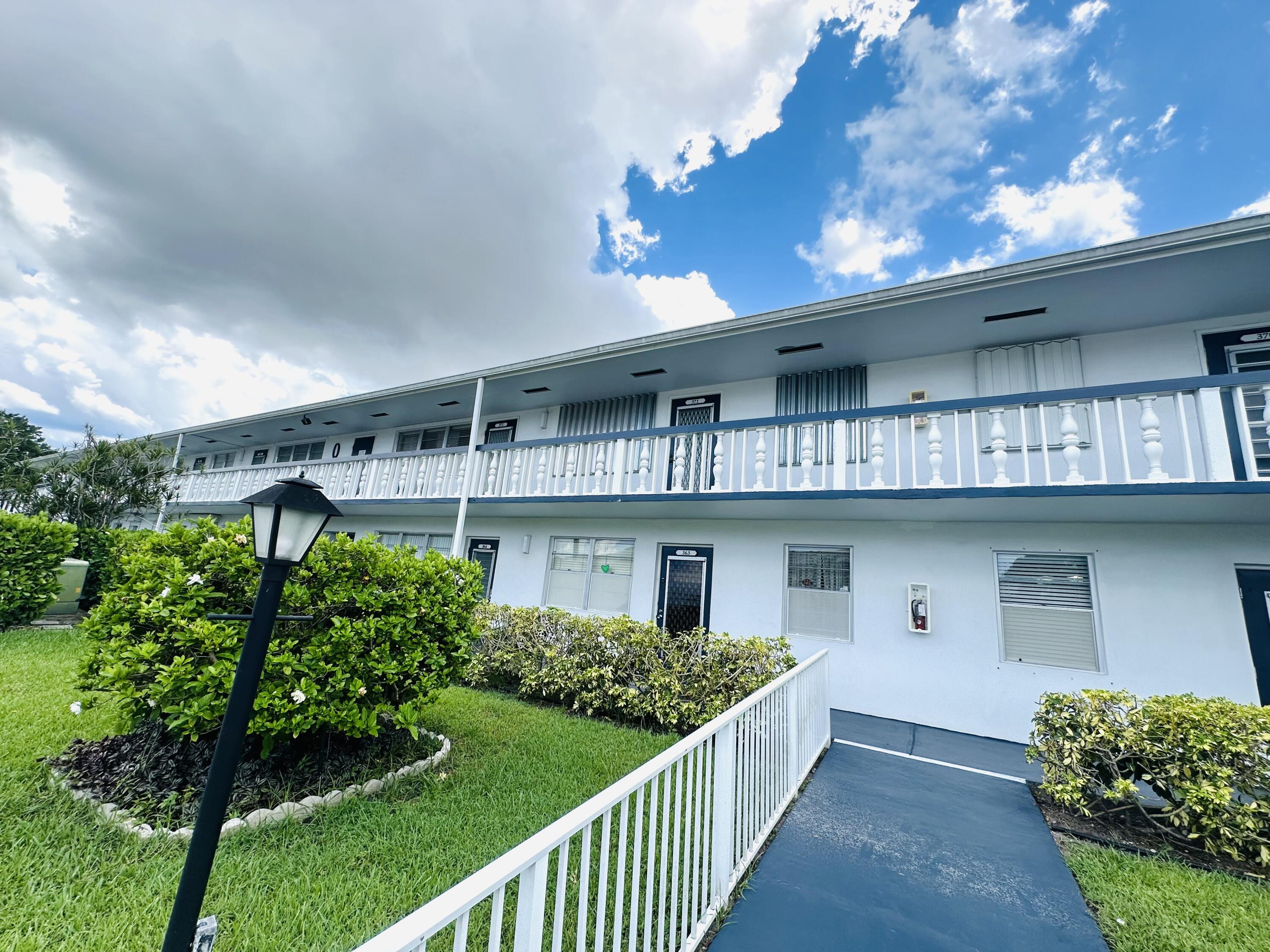 Foto de propiedad en 371 Markham Q, Deerfield Beach, FL 33442 Deerfield Beach con MLS# 