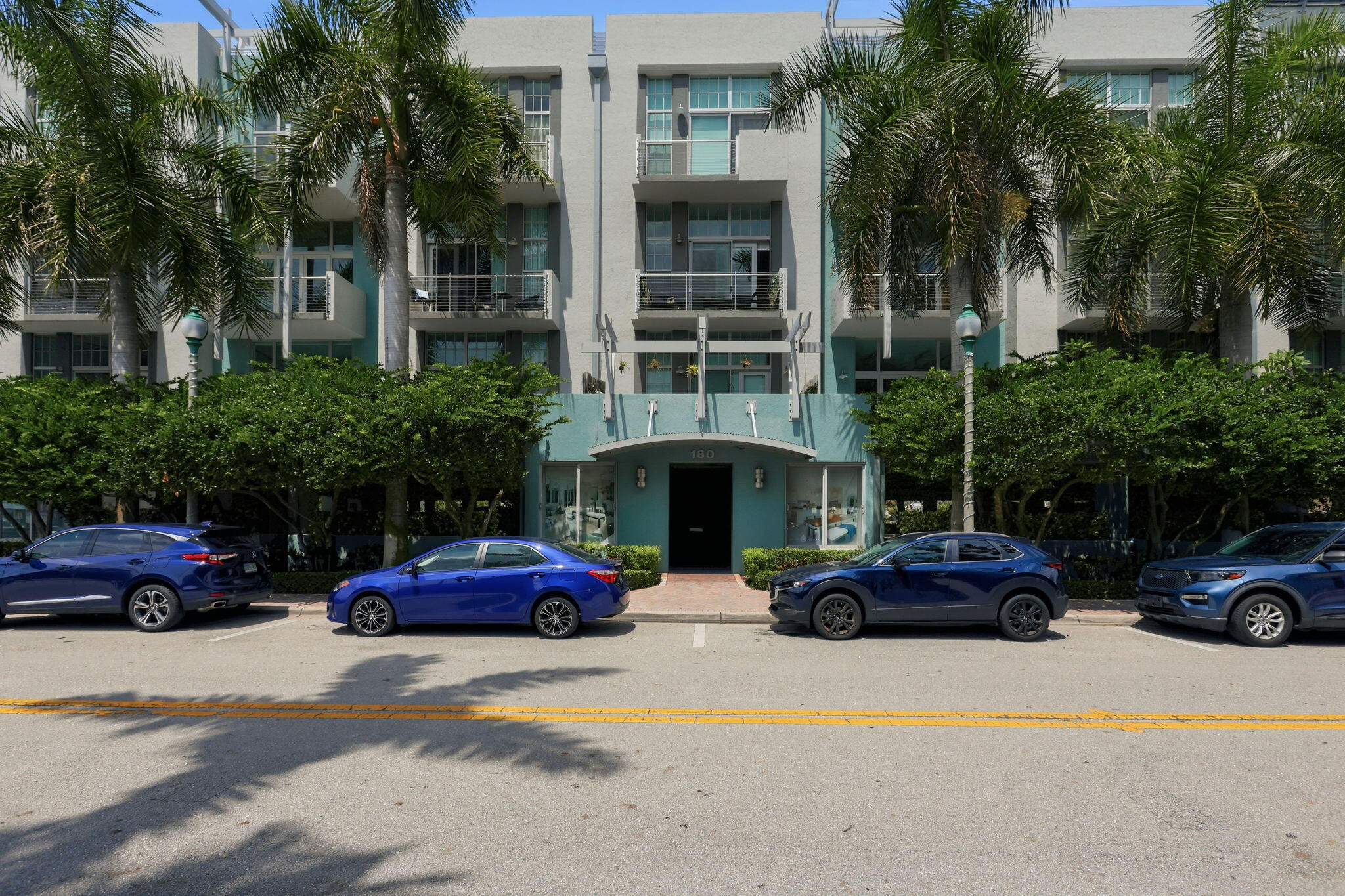 Foto de propiedad en 180 NE 4th Avenue 207, Delray Beach, FL 33483 Delray Beach con MLS# 