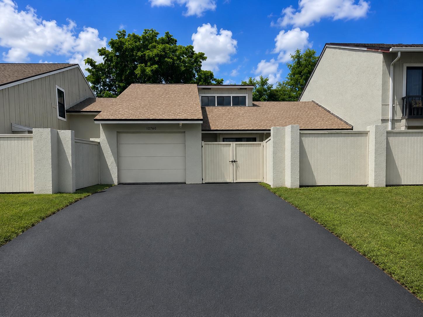 Foto de propiedad en 12760 Spinnaker Lane, Wellington, FL 33414 Wellington con MLS# 