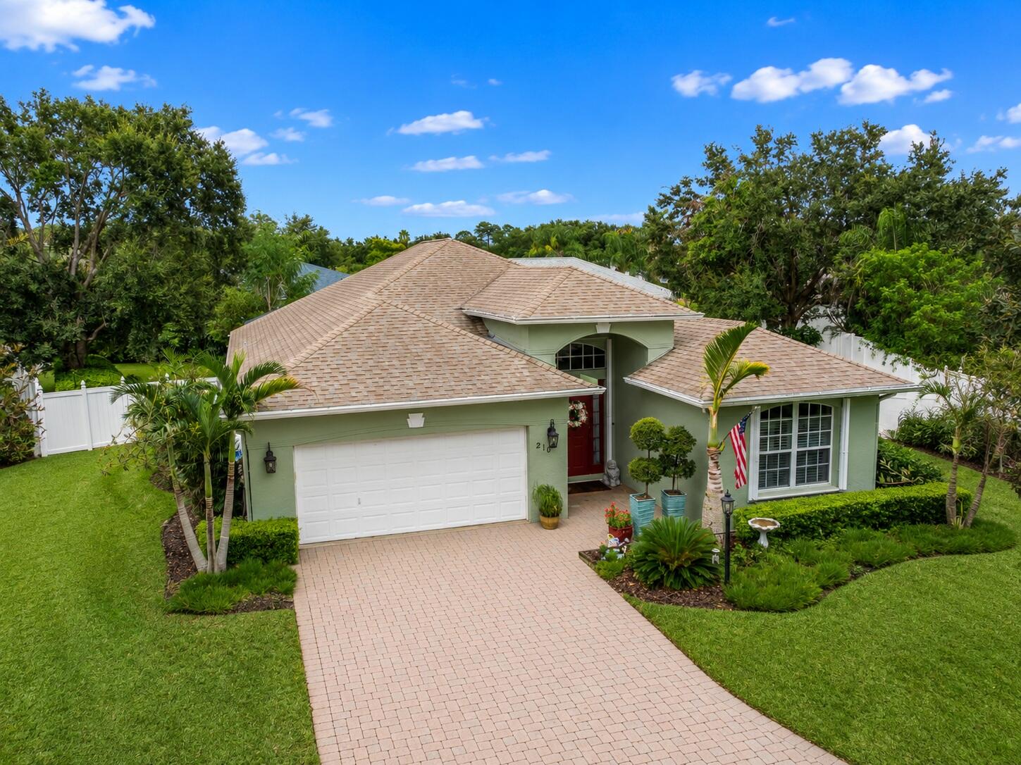 En Venta 210 CHAMPAGNE Court SW, Vero Beach, FL 32968, Vero Beach, FL 32968
