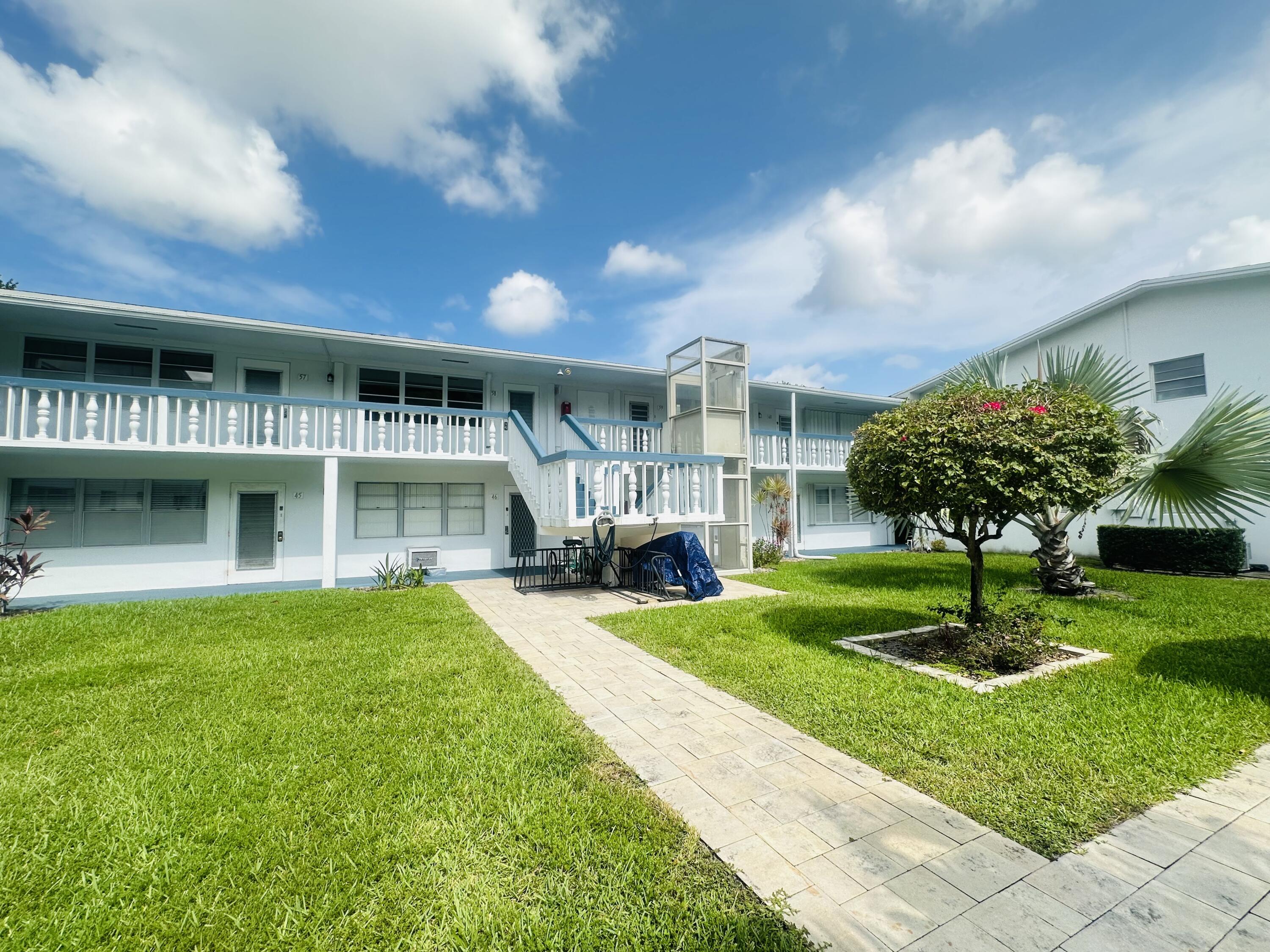 Foto de propiedad en 59 OAKRIDGE E, Deerfield Beach, FL 33442 Deerfield Beach con MLS# 