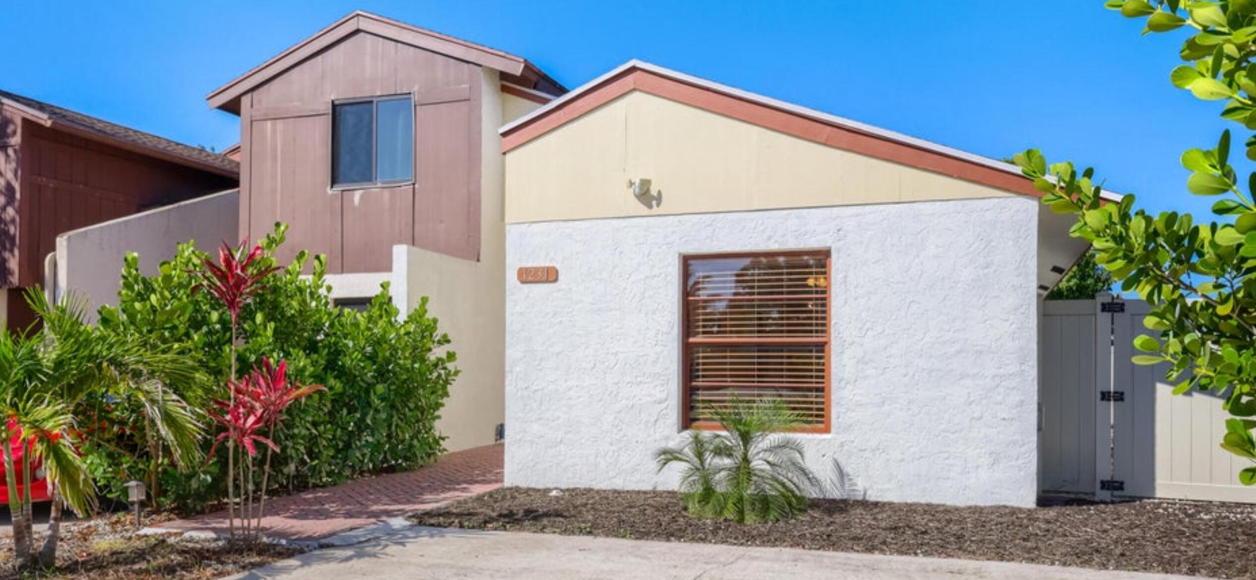 Foto de propiedad en 1231 THE 12TH FAIRWAY, Wellington, FL 33414 Wellington con MLS# 