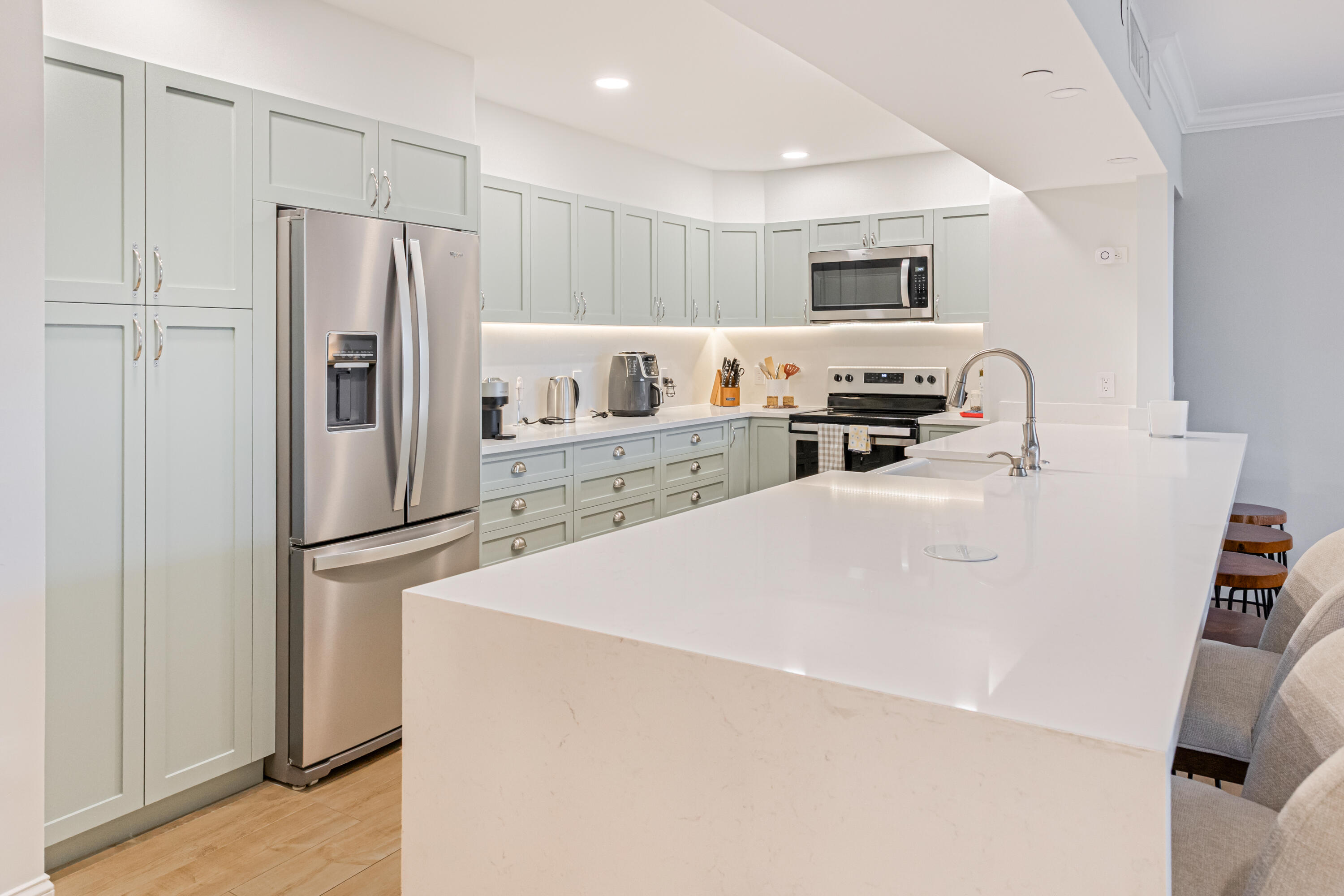 Foto de propiedad en 4748 S Ocean Boulevard 205, Highland Beach, FL 33487 Highland Beach con MLS# 