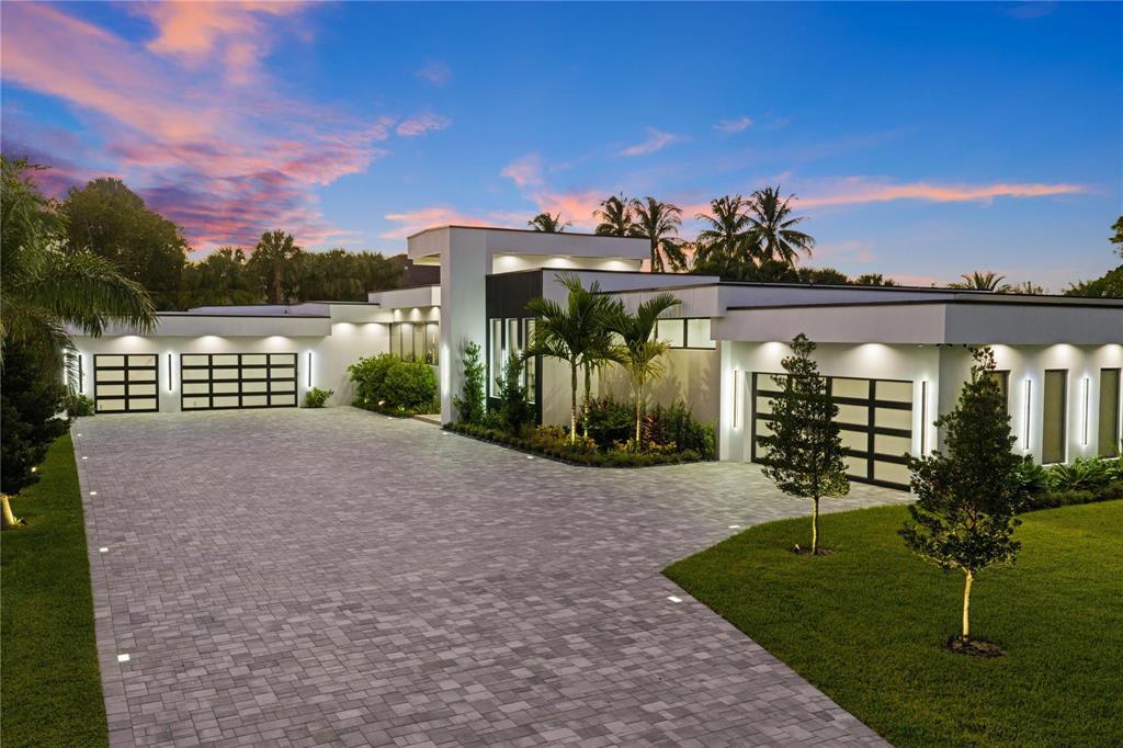 Foto de propiedad en 8795 Valencia Court, Parkland, FL 33067 Parkland con MLS# 