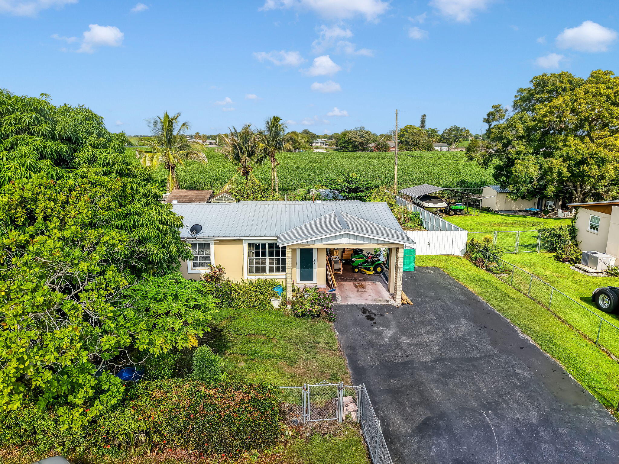 En Venta 1048 WHITAKER Road, Belle Glade, FL 33430, Belle Glade, FL 33430