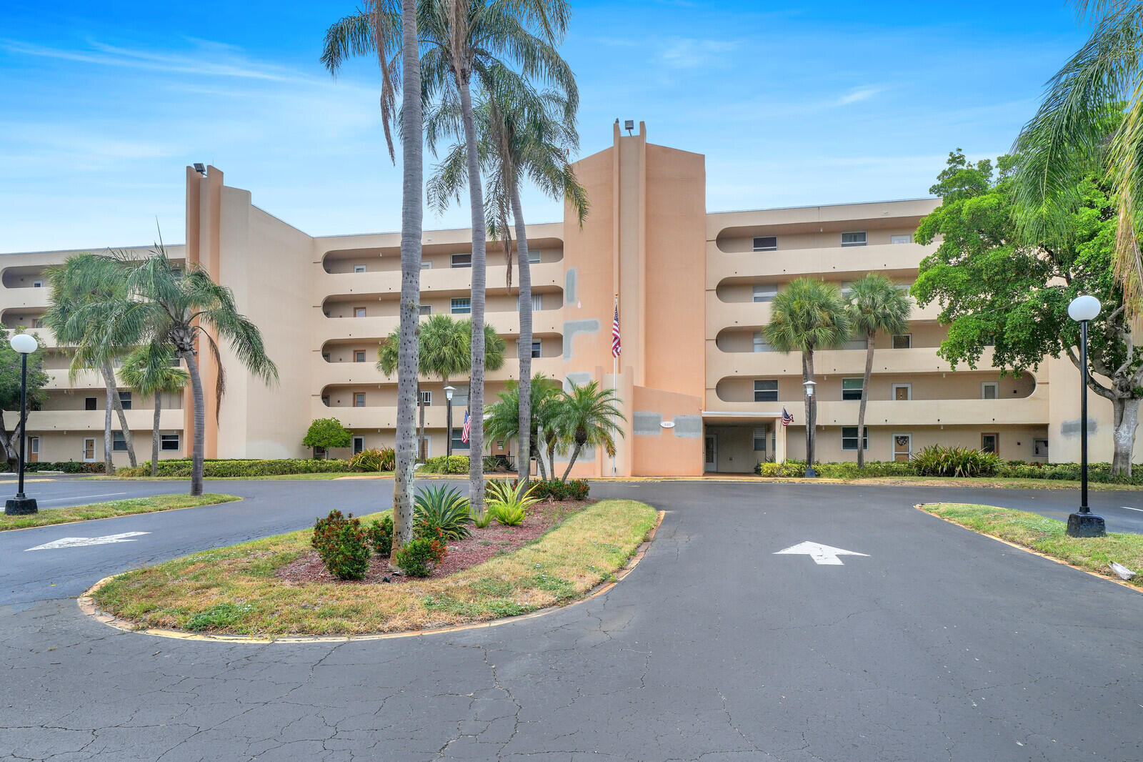 Foto de propiedad en 6461 NW 2nd Avenue 509, Boca Raton, FL 33487 Boca Raton con MLS# 