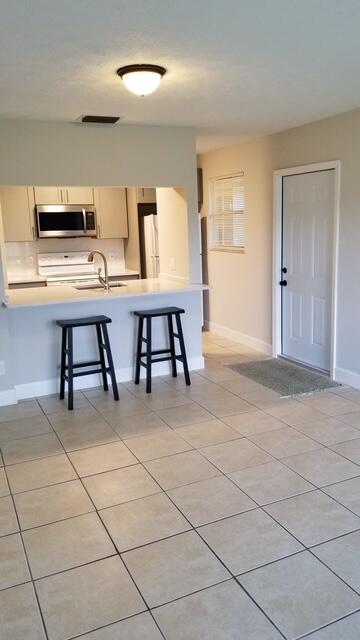 En Renta 6537 SE FEDERAL HWY 102 Highway SE 102, Stuart, FL 34994, Stuart, FL 34994