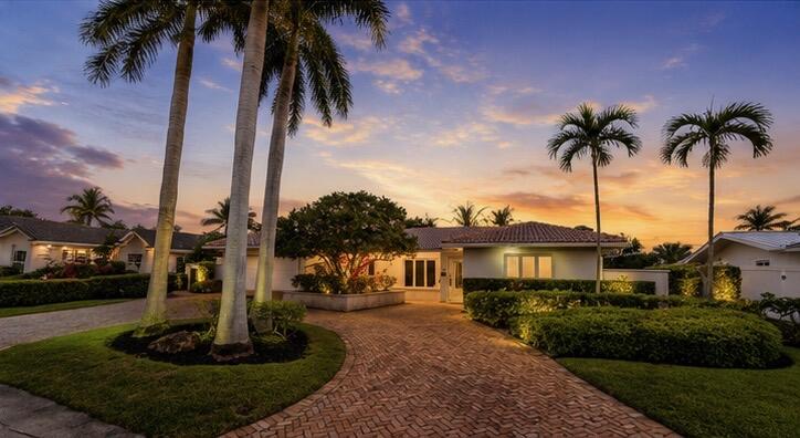 Foto de propiedad en 4220 NE 26TH Avenue, Lighthouse Point, FL 33064 Lighthouse Point con MLS# 