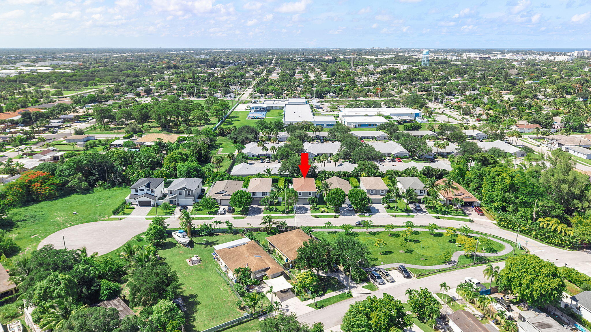 Foto de propiedad en 430 LUCKY Lane, Delray Beach, FL 33444 Delray Beach con MLS# 