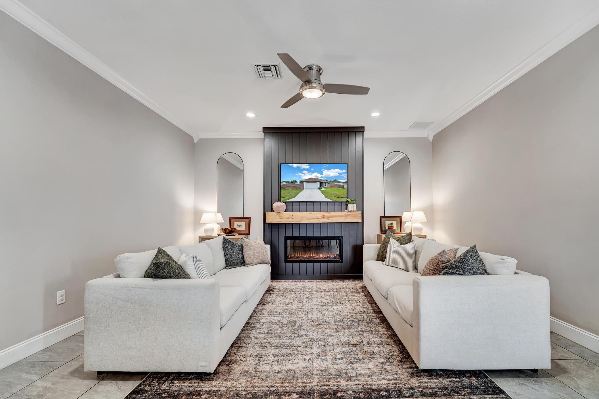 Foto de propiedad en 2001 SW Aguero Street, Port St. Lucie, FL 34953 Port St. Lucie con MLS# 