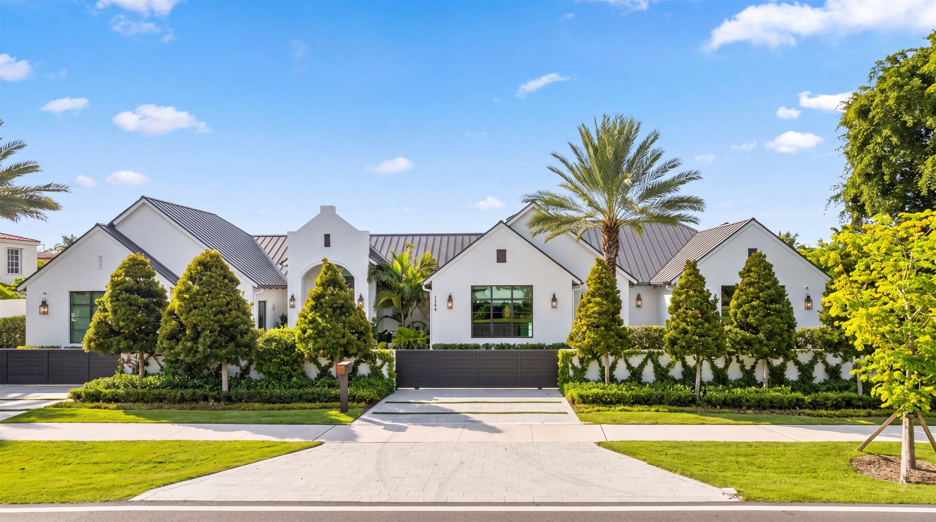 Foto de propiedad en 1634 N SWINTON Avenue, Delray Beach, FL 33444 Delray Beach con MLS# 