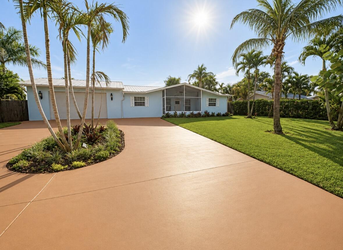 Foto de propiedad en 4245 NE SUNSET Drive, Jensen Beach, FL 34957 Jensen Beach con MLS# 