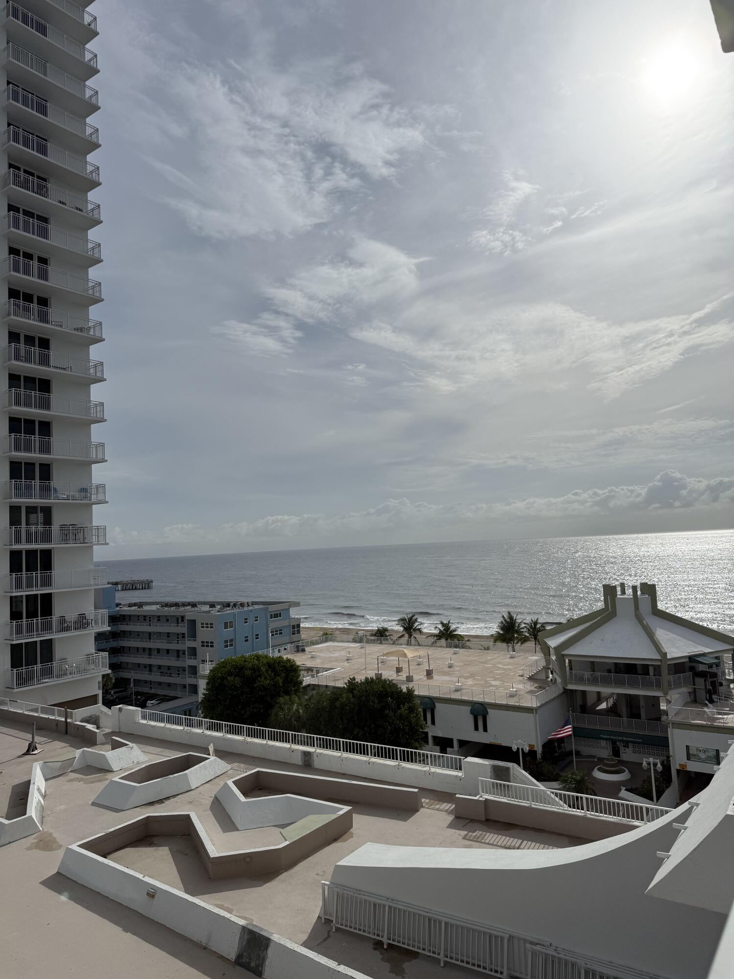 Foto de propiedad en 111 Briny Avenue 905, Pompano Beach, FL 33062 Pompano Beach con MLS#
