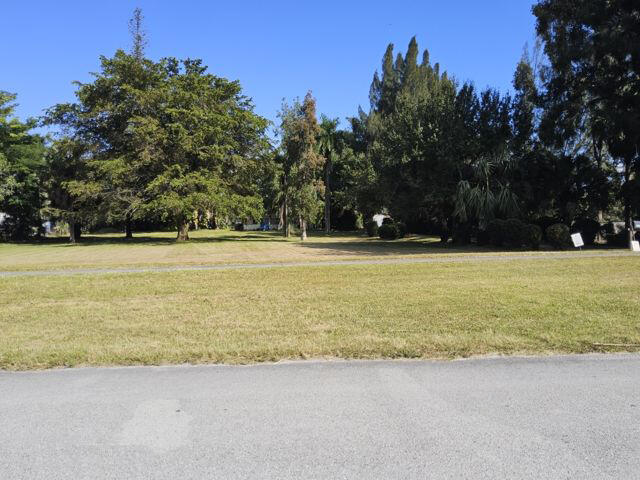 Foto de propiedad en 4361 SW 25th Street, Fort Lauderdale, FL 33317 Fort Lauderdale con MLS# 