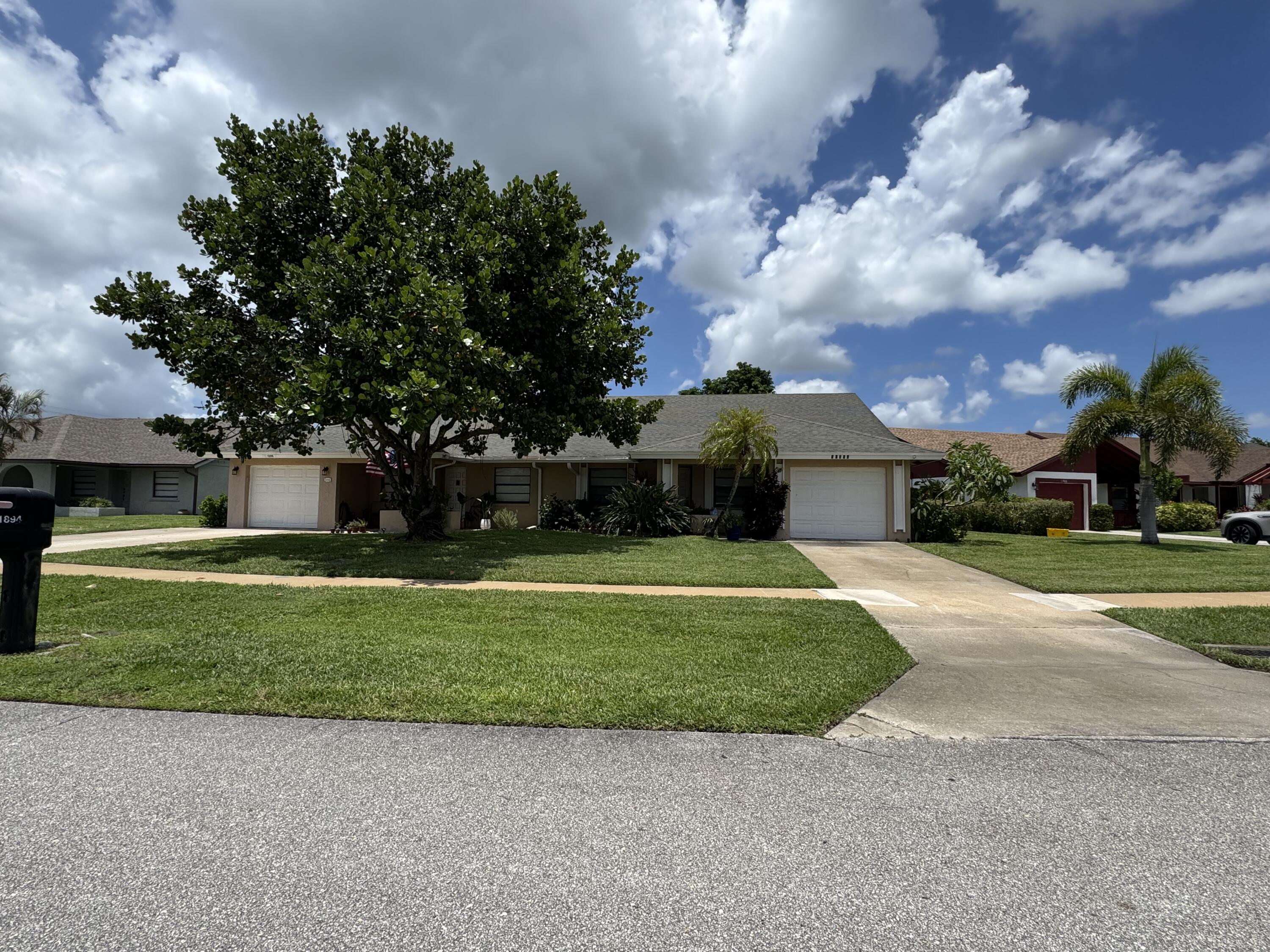Foto de propiedad en 11894 Suellen Circle, Wellington, FL 33414 Wellington con MLS# 