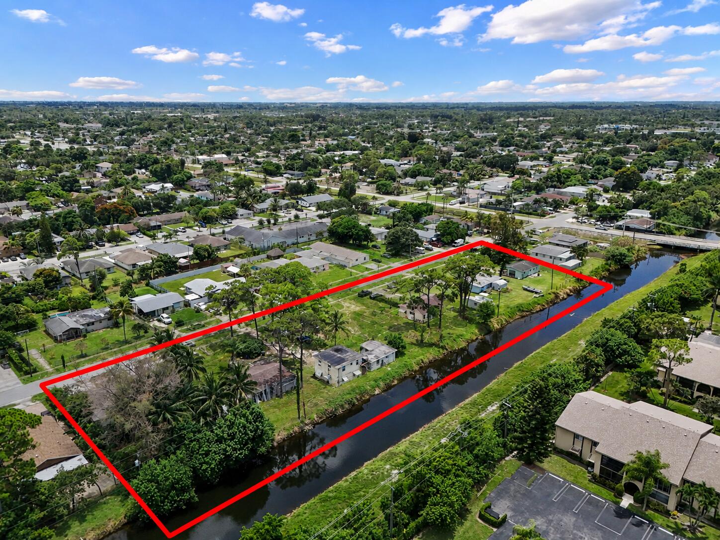 Foto de propiedad en 437 FLEMING Avenue, Greenacres, FL 33463 Greenacres con MLS# 