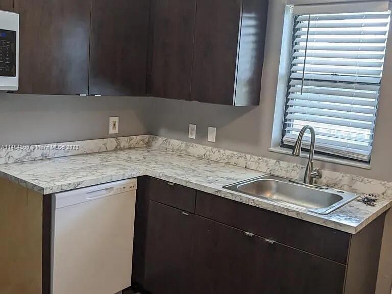 En Renta 617 IXORIA Avenue 2, Fort Pierce, FL 34982, Fort Pierce, FL 34982