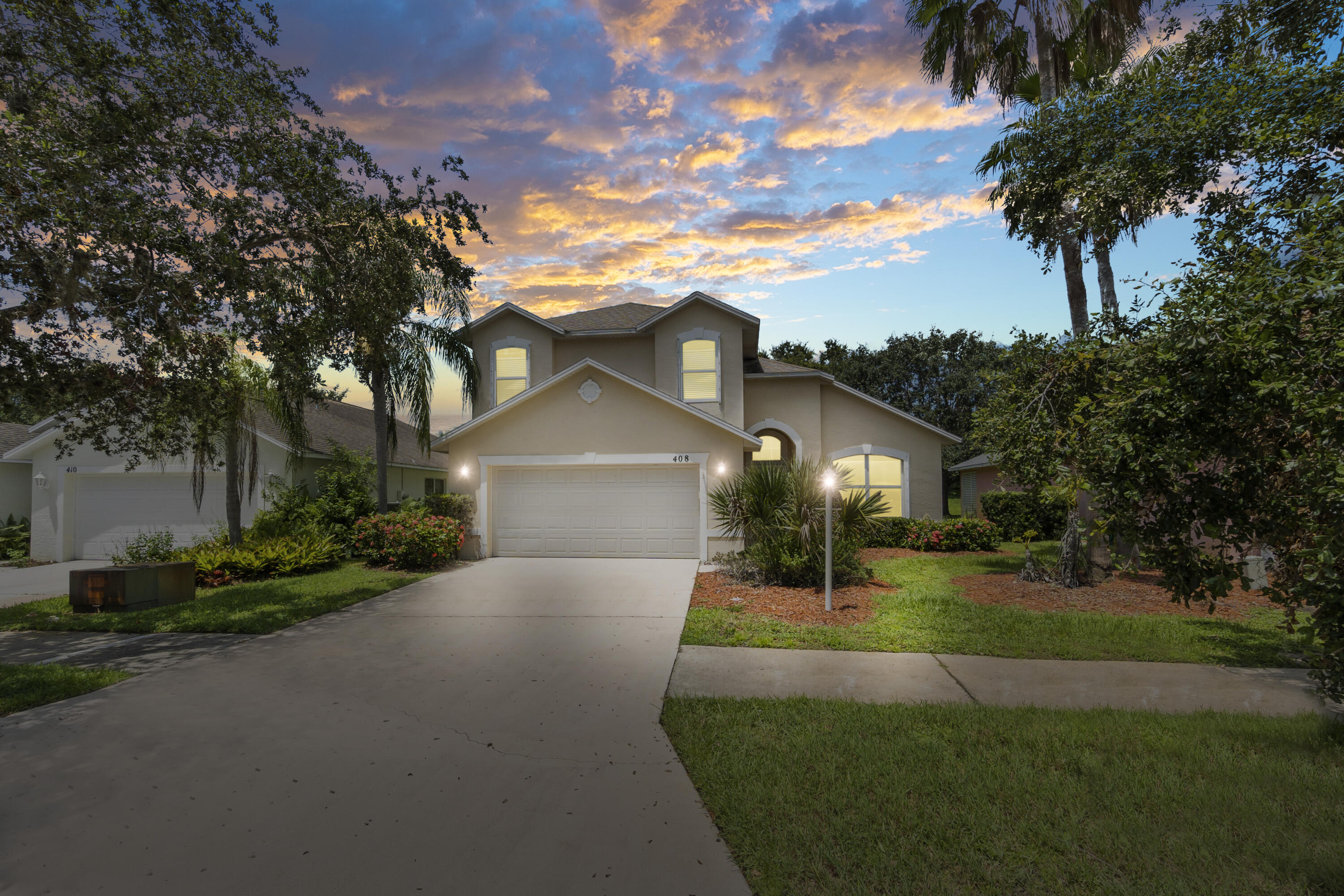 Foto de propiedad en 408 SW SUNDANCE Trail, Port St. Lucie, FL 34953 Port St. Lucie con MLS# 