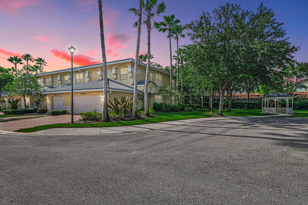Foto de propiedad en 9786 Midship Way 203, Royal Palm Beach, FL 33411 Royal Palm Beach con MLS# 