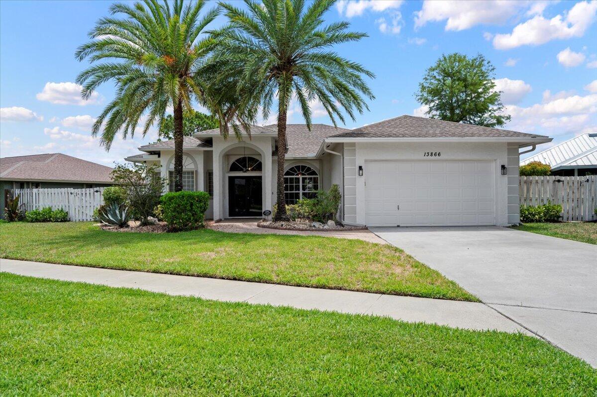 Foto de propiedad en 13866 Geranium Place, Wellington, FL 33414 Wellington con MLS# 