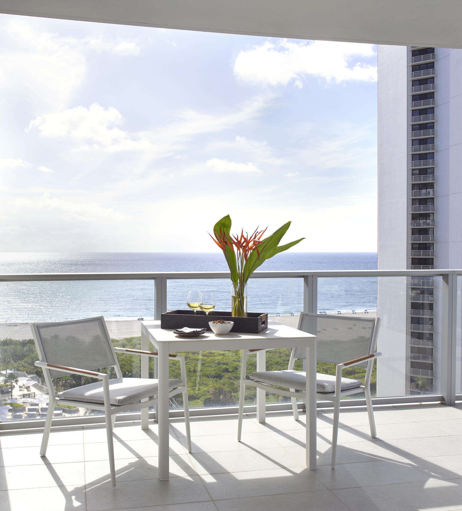 Foto de propiedad en 3100 N OCEAN Drive P-1105, Singer Island, FL 33404 Singer Island con MLS# 