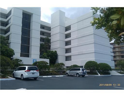 Foto de propiedad en 3555 S Ocean Boulevard 411, South Palm Beach, FL 33480 South Palm Beach con MLS# 