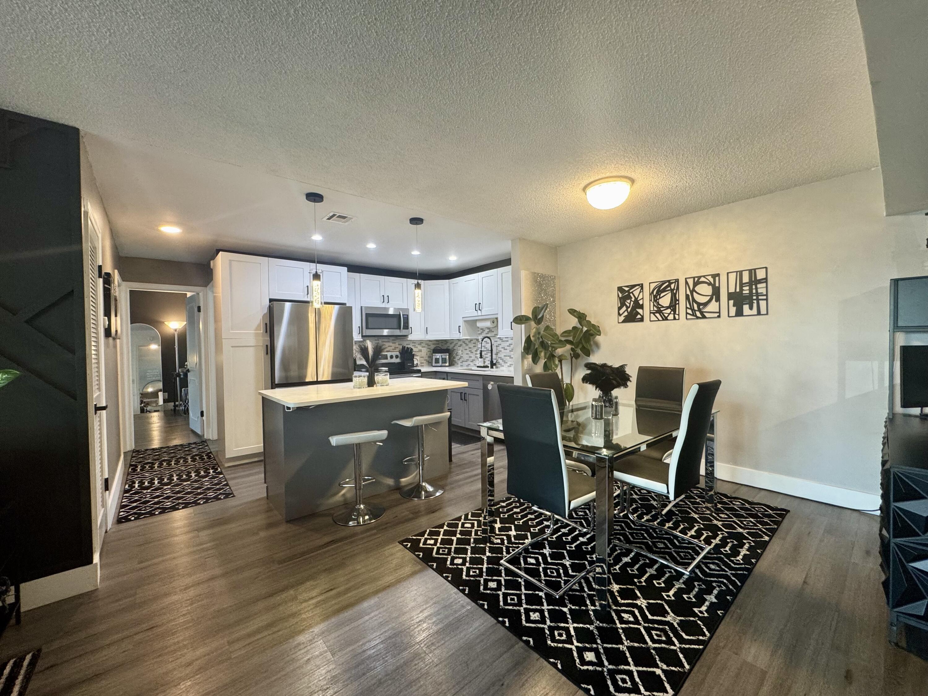 Foto de propiedad en 140 CYPRESS CLUB Drive 407, Pompano Beach, FL 33060 Pompano Beach con MLS# 