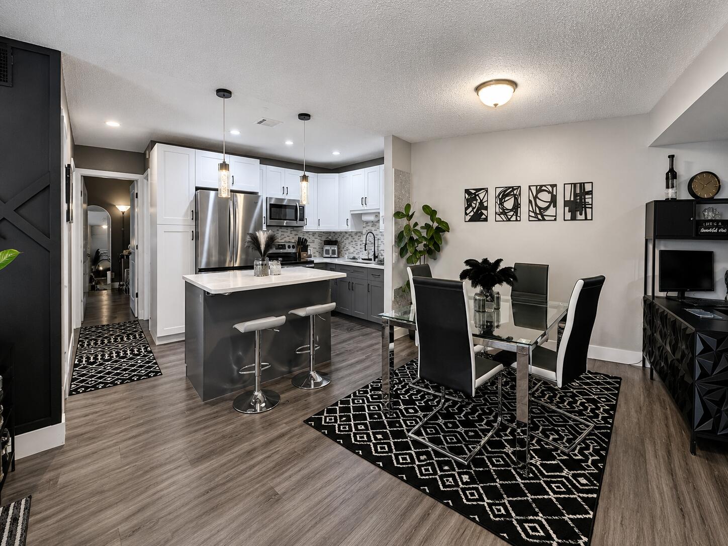 Dining Room/ Kitchen