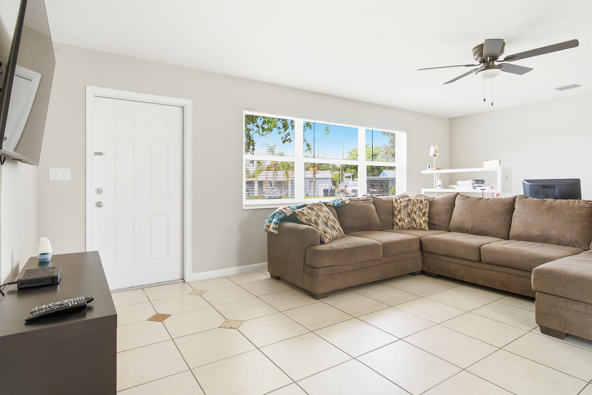 Foto de propiedad en 333 Elizabeth Road, Lake Worth, FL 33461 Lake Worth con MLS# 