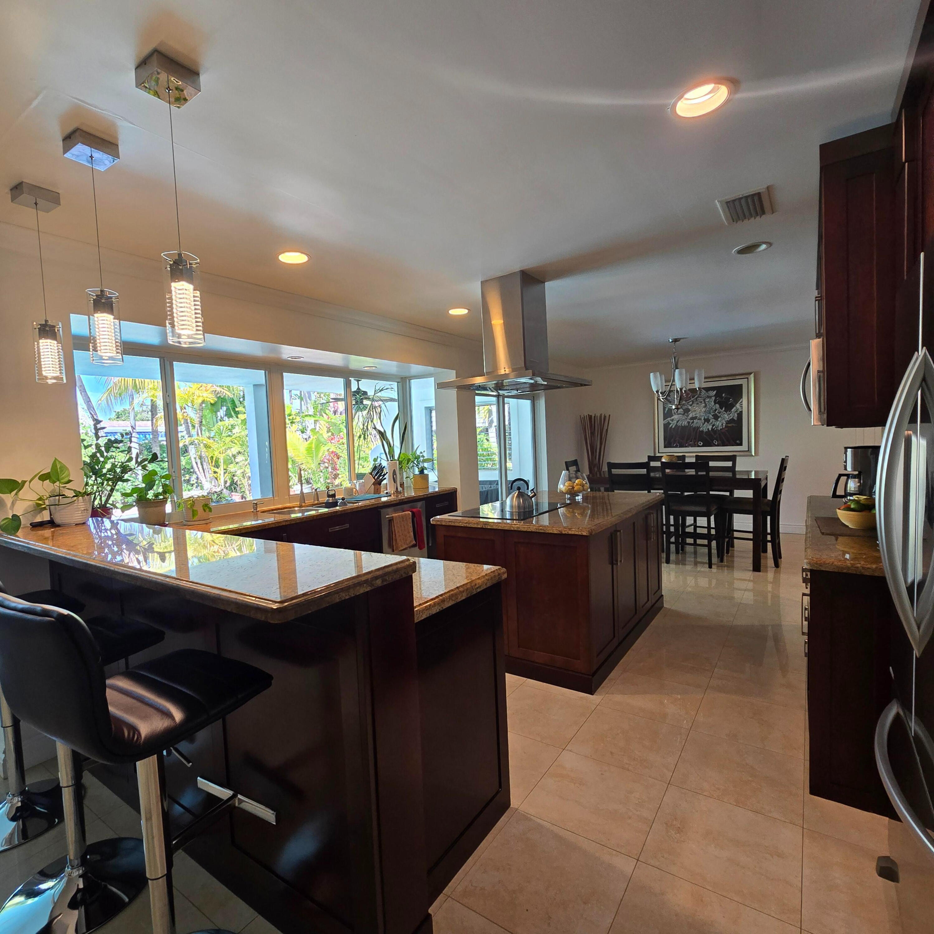 Foto de propiedad en 2120 N 49TH Avenue, Hollywood, FL 33021 Hollywood con MLS# 