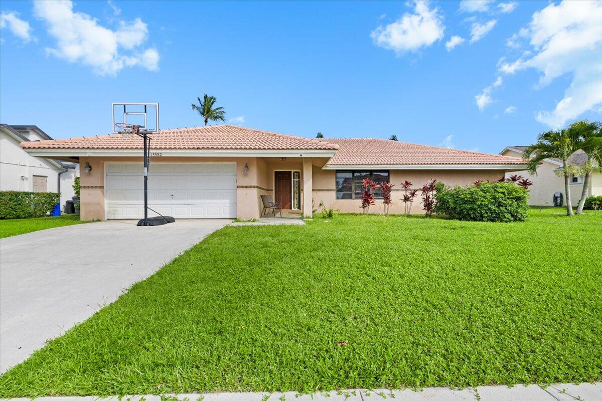 Foto de propiedad en 13482 Columbine Avenue, Wellington, FL 33414 Wellington con MLS# 