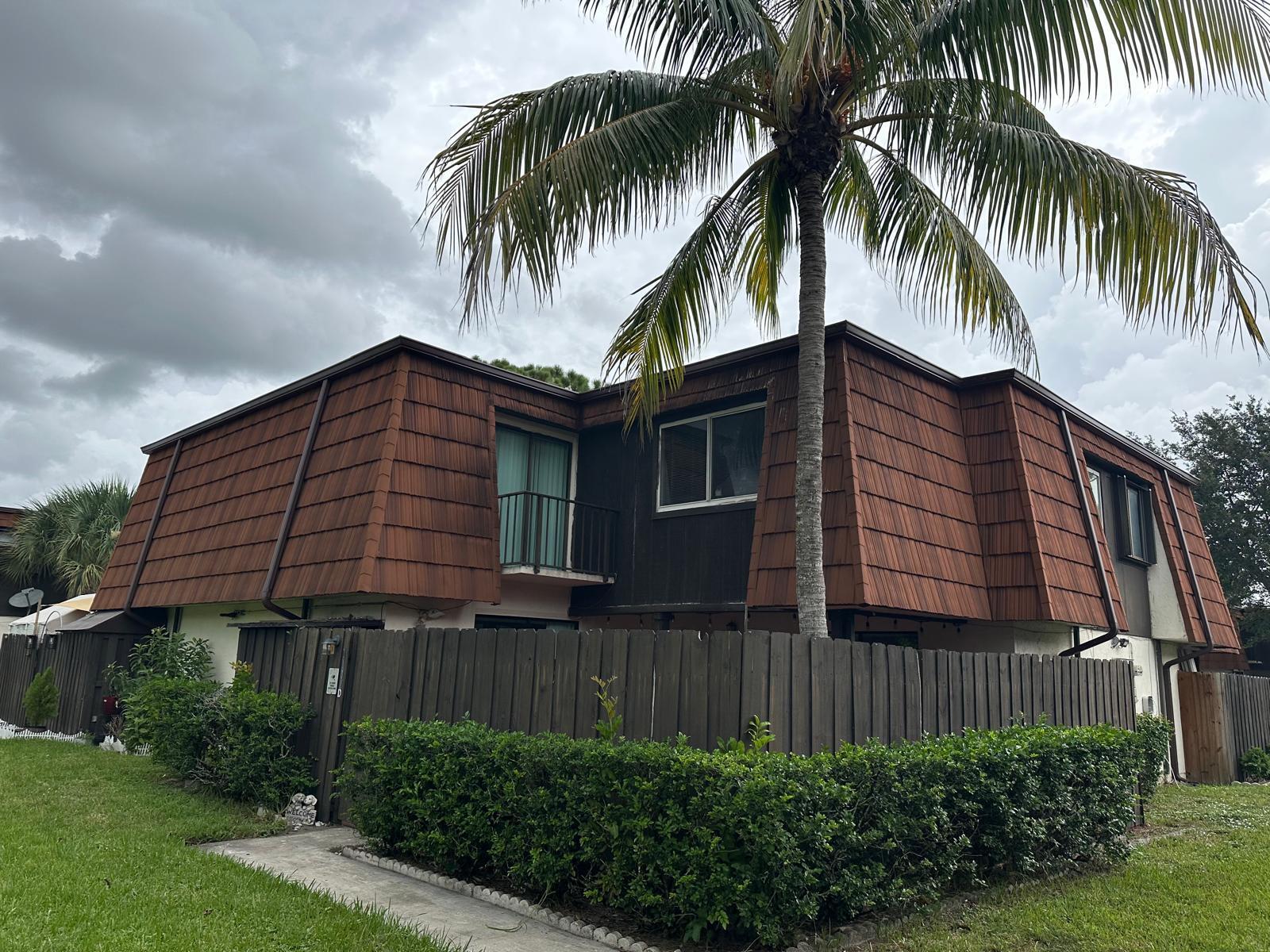 Foto de propiedad en 2100 WHITE PINE Circle D, Greenacres, FL 33415 Greenacres con MLS# 