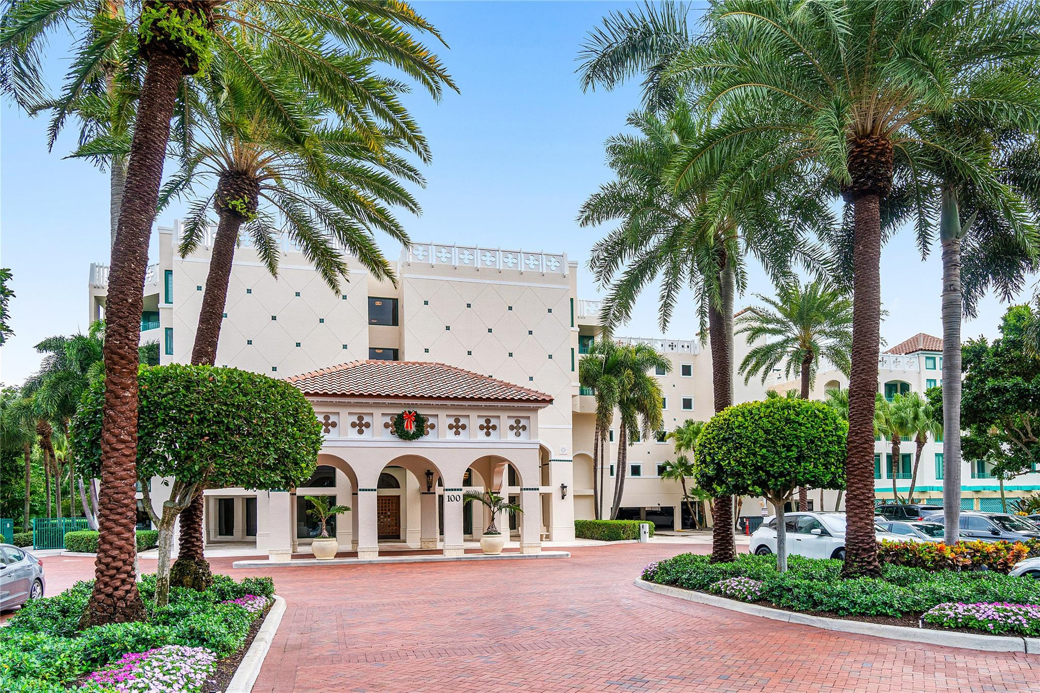 Foto de propiedad en 100 SE 5th Avenue 110, Boca Raton, FL 33432 Boca Raton con MLS# 