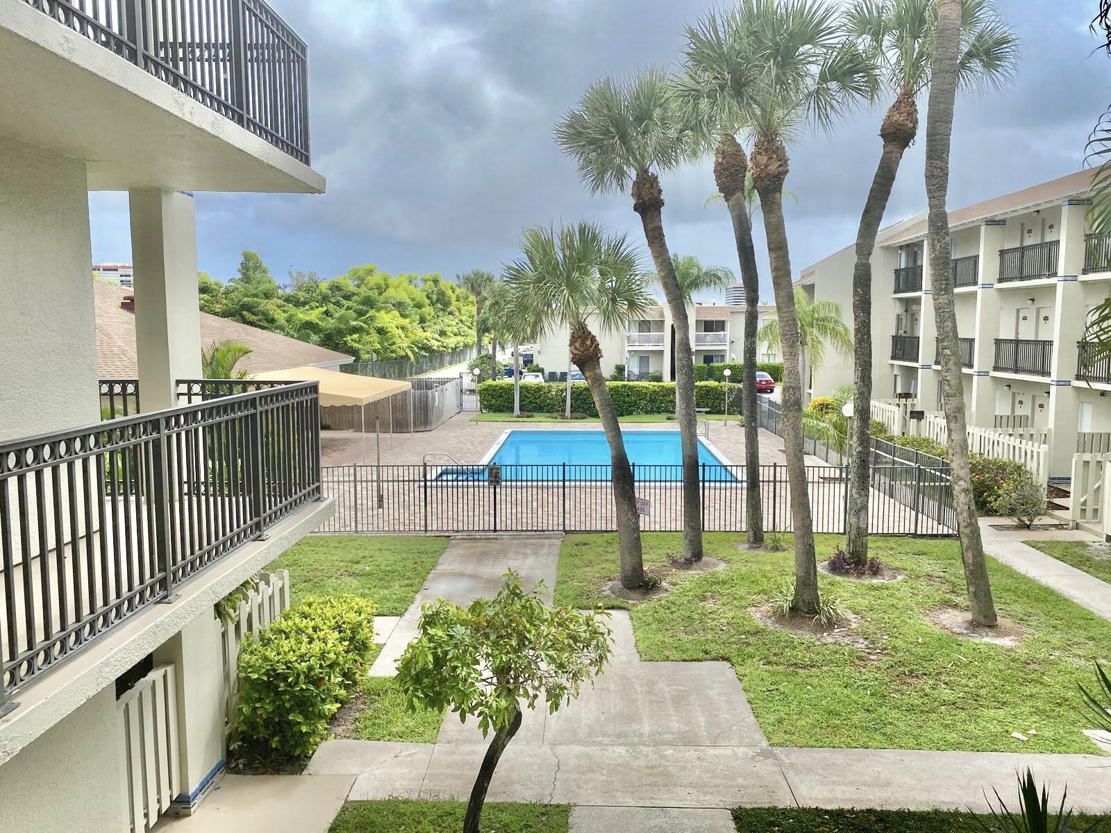 Foto de propiedad en 1500 N Congress Avenue B20, West Palm Beach, FL 33401 West Palm Beach con MLS# 
