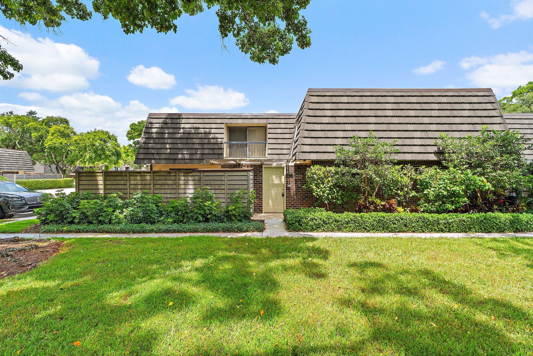 Foto de propiedad en 630 6th Terrace, Palm Beach Gardens, FL 33418 Palm Beach Gardens con MLS# 