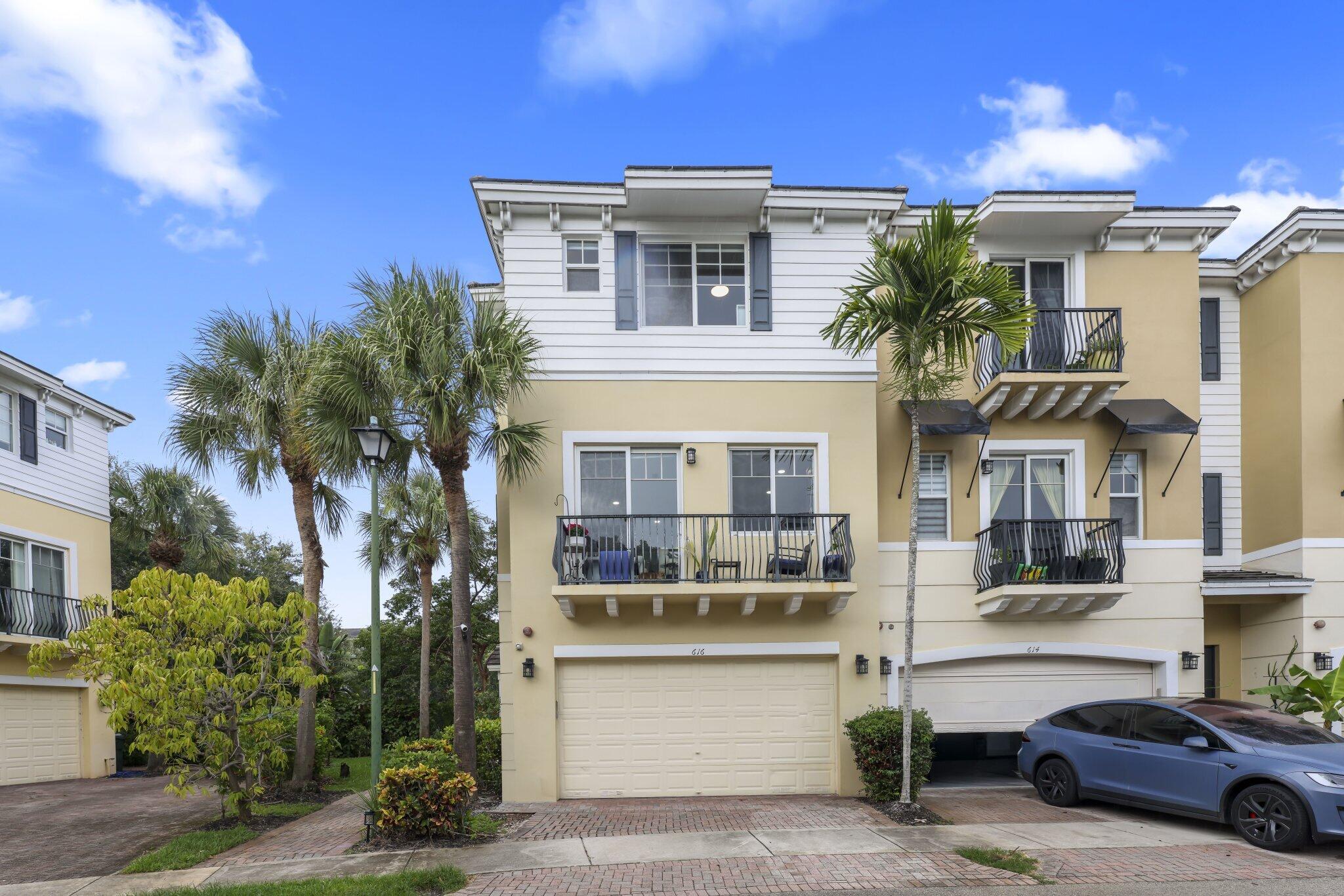 Foto de propiedad en 616 NW 38th Circle, Boca Raton, FL 33431 Boca Raton con MLS# 