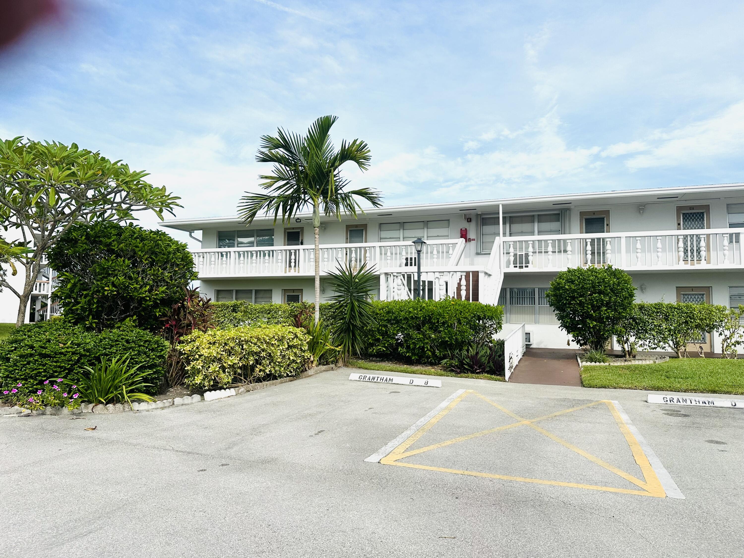 Foto de propiedad en 8 GRANTHAM D, Deerfield Beach, FL 33442 Deerfield Beach con MLS# 
