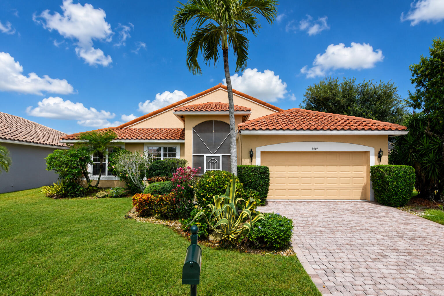 Foto de propiedad en 9069 Terni Lane, Boynton Beach, FL 33472 Boynton Beach con MLS# 