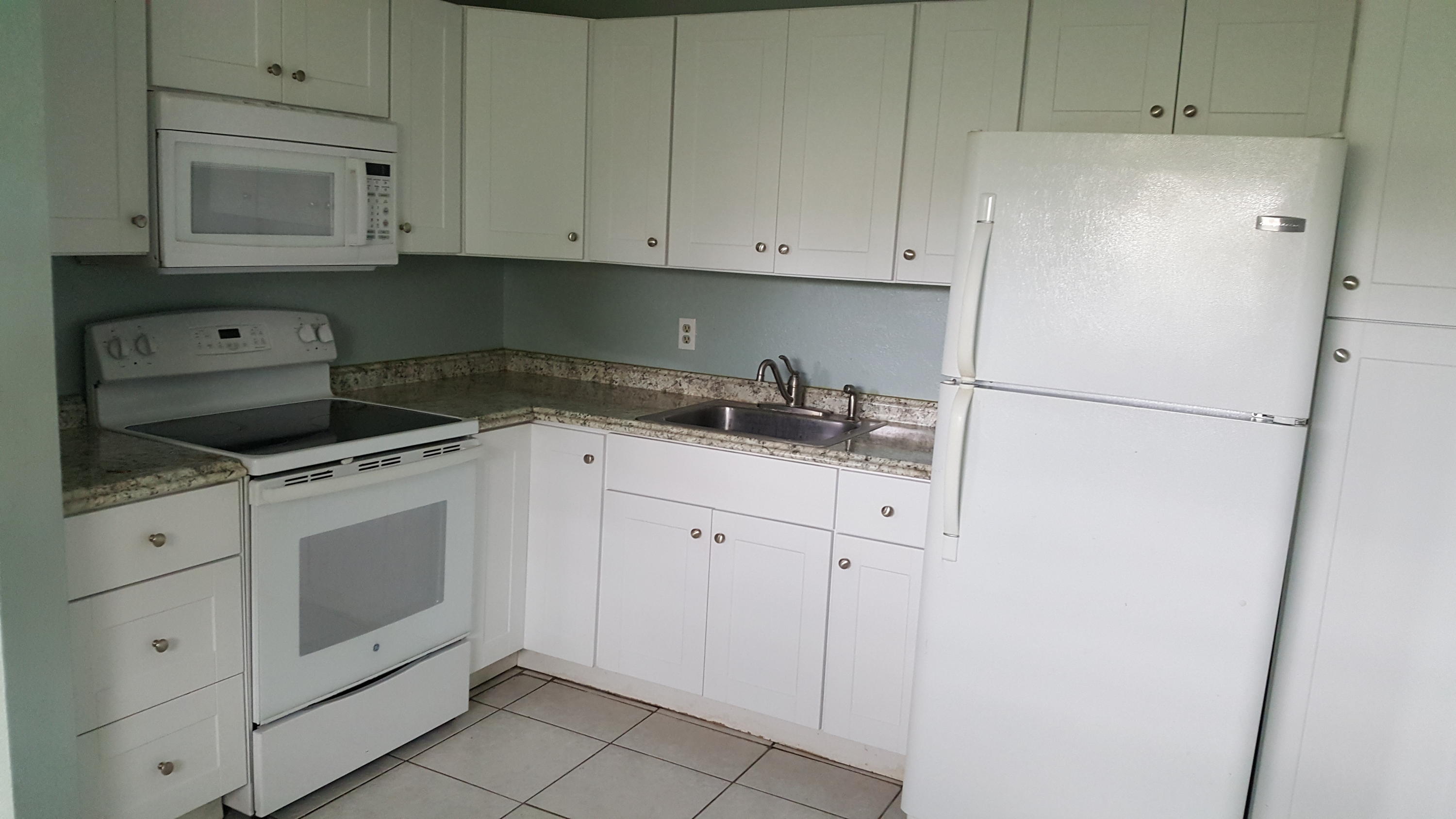 Foto de propiedad en 109 E Central Boulevard, Lantana, FL 33462 Lantana con MLS# 