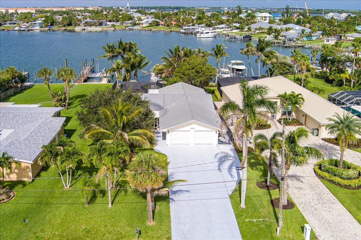 En Venta 309 FERNANDINA Street, Hutchinson Island, FL 34949, Hutchinson Island, FL 34949